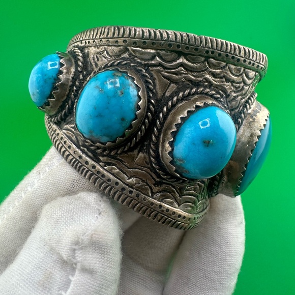 7 Stones Natural Turquoise Starling silver cuff Handmade - Picture 6 of 10